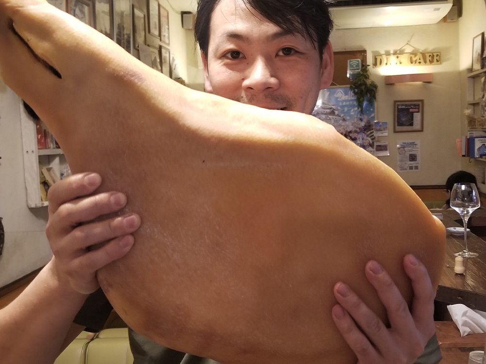 【5大特典その3】
いさむポーク自家製生ハムプレートプレゼント！